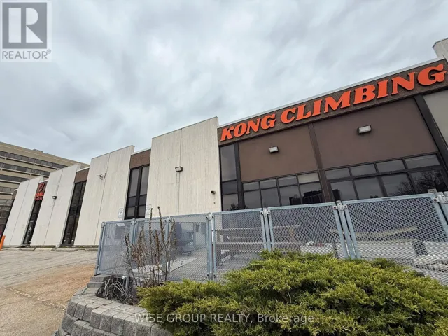 100A - 2450 VICTORIA PARK AVENUE, Toronto (Henry Farm), Ontario M2J4A2
