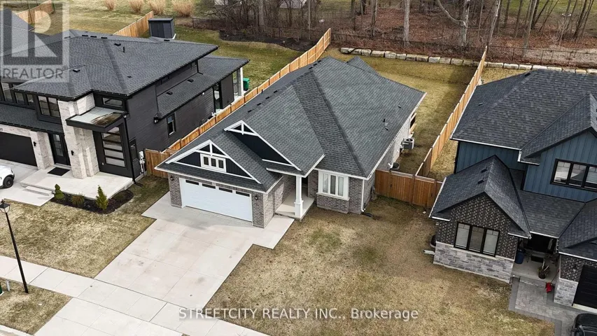95 OPTIMIST DRIVE, Southwold, Ontario N5P3T2