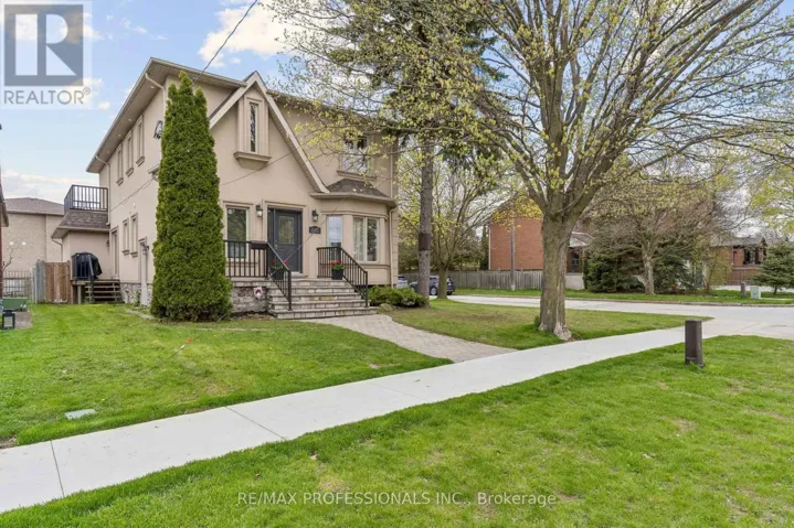 102 NORTH CARSON STREET, Toronto (Alderwood), Ontario M8W4V5