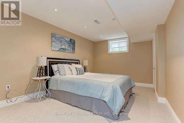 174 COLBORNE STREET W, Kawartha Lakes (Lindsay), Ontario K9V6A1