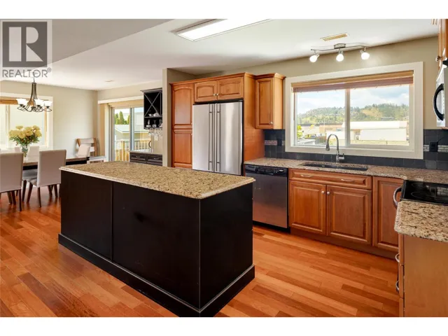 940 Mayfair Road, Kelowna, British Columbia V1X5G8