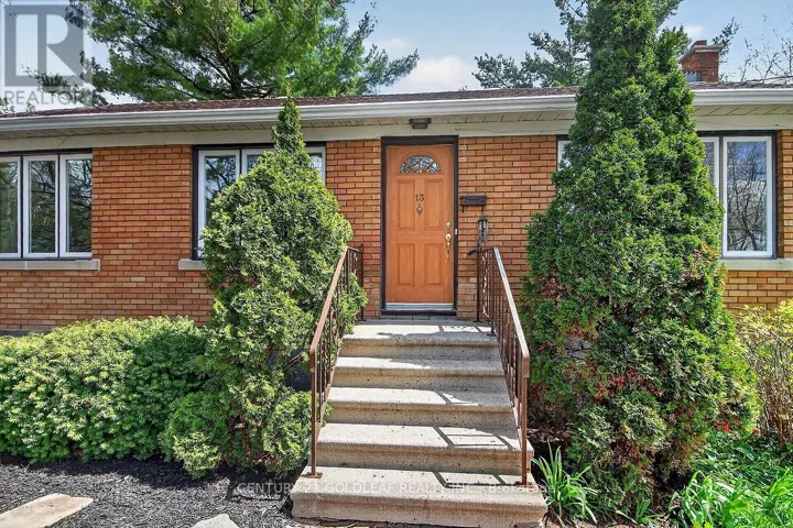 13 CROWNHILL STREET, Ottawa, Ontario K1J7K1