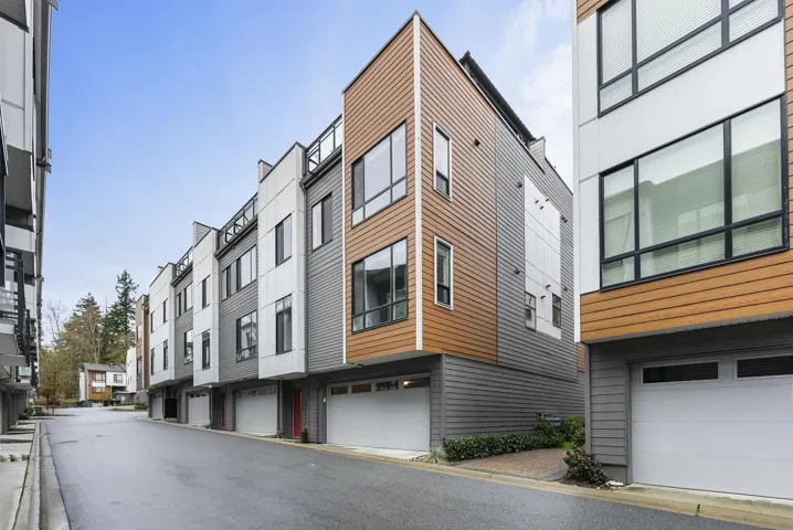 79 16433 19 AVENUE, Surrey, British Columbia V3Z0Z1