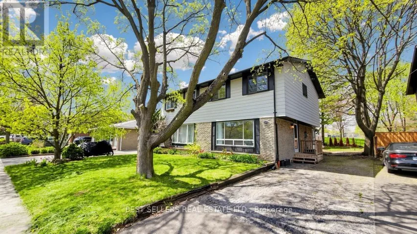 177 MCCRANEY STREET W, Oakville (CP College Park), Ontario L6H1H8