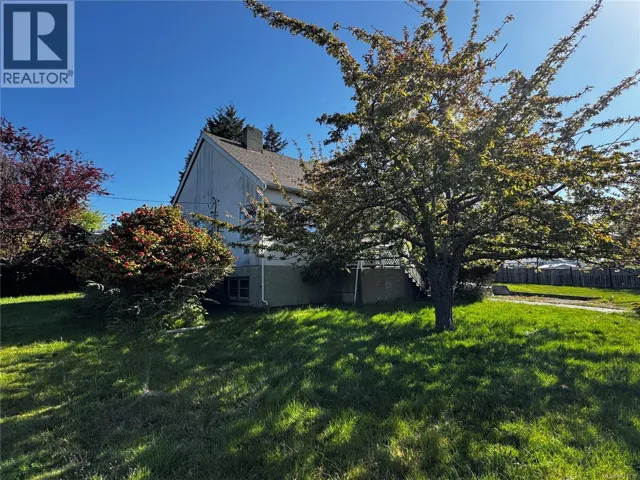 385 Kinver St, Esquimalt, British Columbia V9A6C3