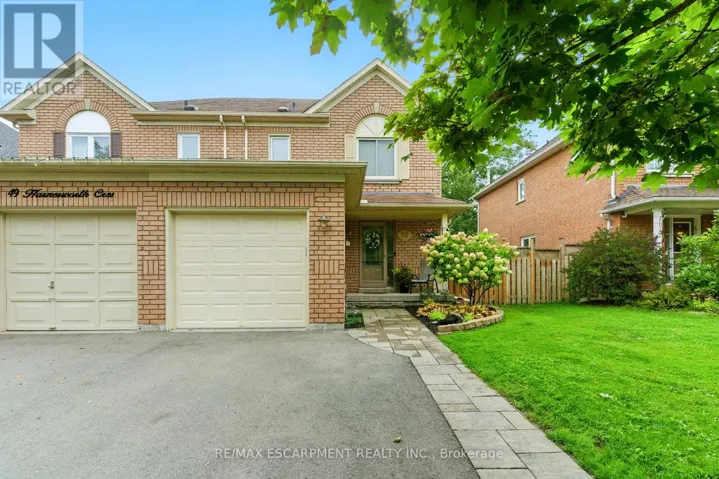 51 HARNESWORTH CRESCENT, Hamilton (Waterdown), Ontario L8B0J3