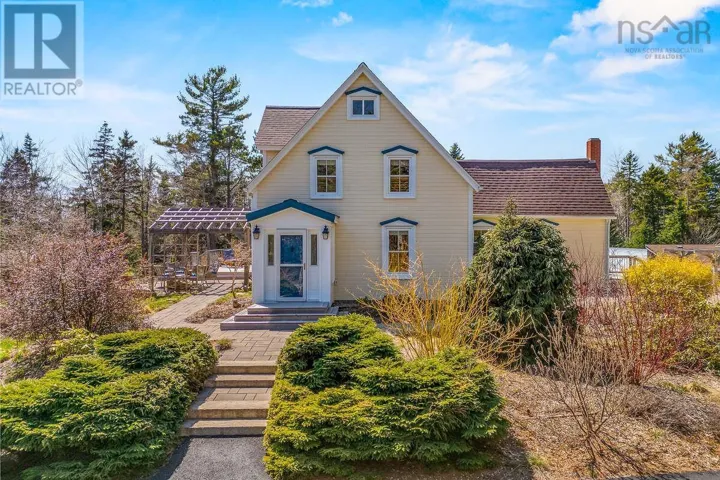 215 Conrads Road, Hubbards, Nova Scotia B0J1T0
