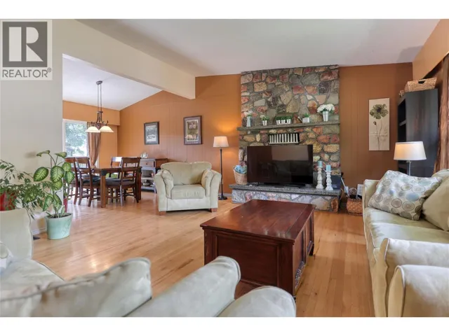 729 Lynnwood Crescent, Castlegar, British Columbia V1N1E4