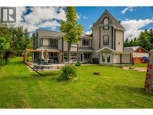 3452 CEMETERY Road, Krestova, British Columbia V0G1H2