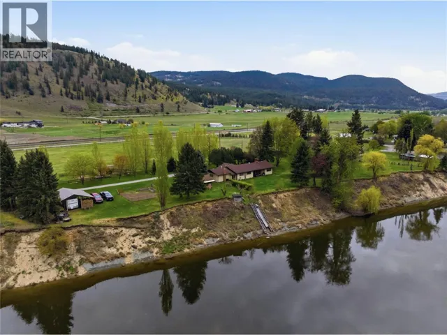 8753 Veteran Road, Vavenby, British Columbia V0E1Z2