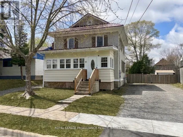 40 ELM STREET, Gananoque, Ontario K7G2S7