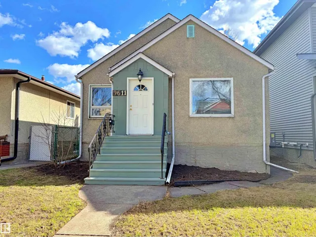 9611 81 AV NW, Edmonton, Alberta T6C0X6