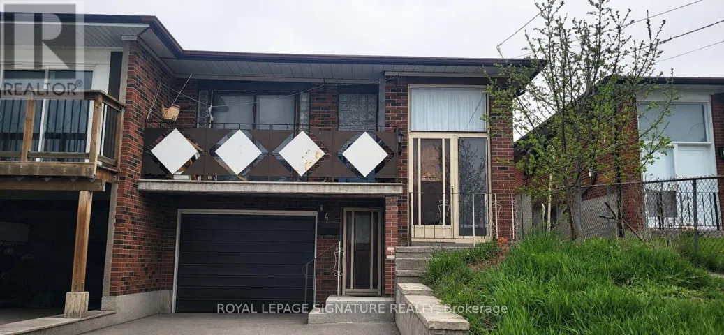 4 IMOGENE AVENUE, Toronto (Humbermede), Ontario M9M1N6