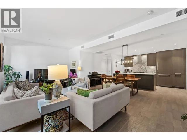 103 1055 RIDGEWOOD DRIVE, North Vancouver, British Columbia V7R0A6