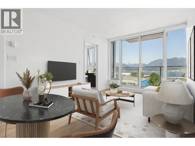 559 955 E HASTINGS STREET, Vancouver, British Columbia V6A0G8