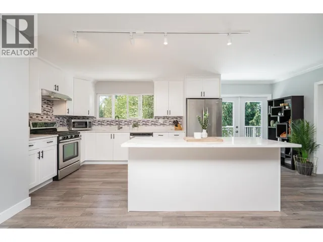 3158 MARINER WAY, Coquitlam, British Columbia V3C3T3