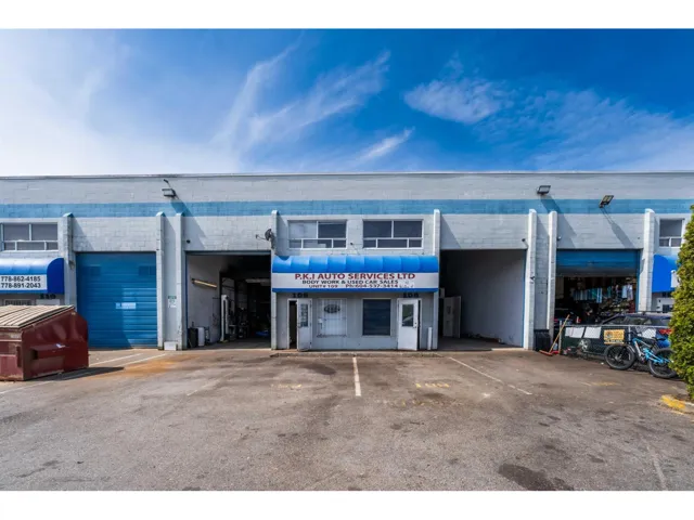 108-109 13302 76 AVENUE, Surrey, British Columbia V3W2W1