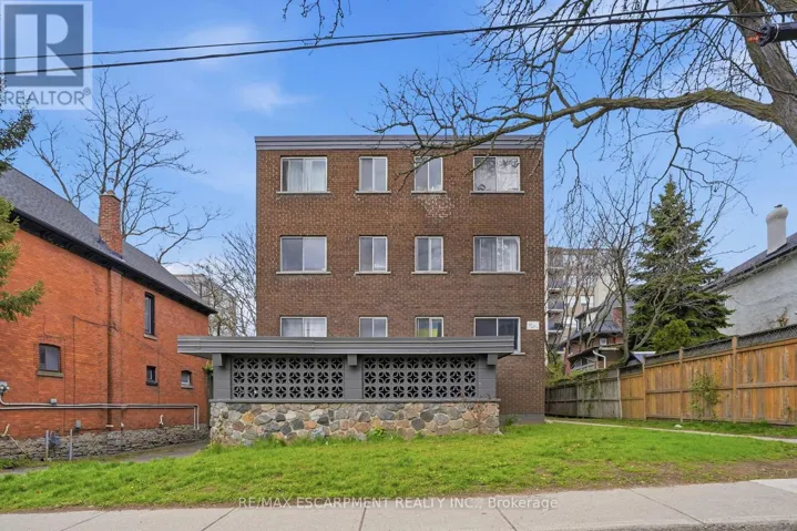 5 - 36 RAY STREET S, Hamilton (Strathcona), Ontario L8P3V3