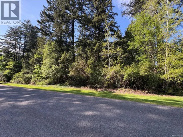 750 Dalkeith Ave, North Saanich, British Columbia V8L5G7