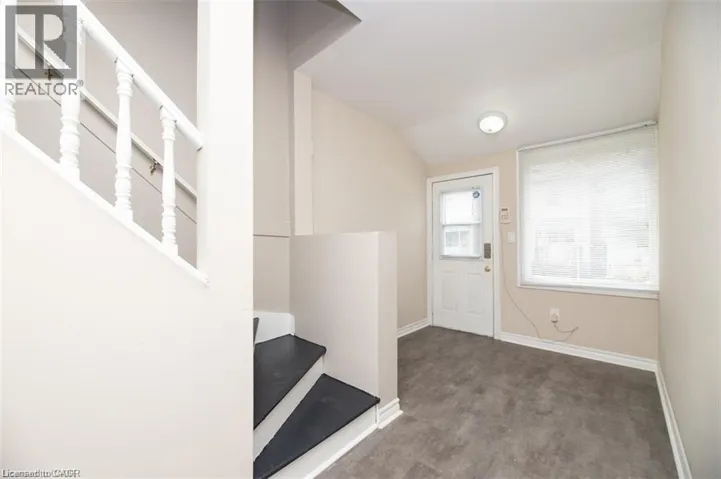 20 HARVEY Street, Hamilton, Ontario L8L2L8
