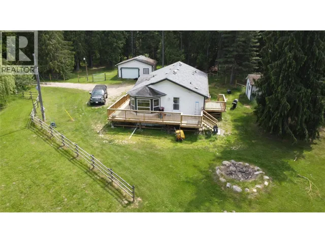 5060 Tatlow Road, Salmon Arm, British Columbia V1E2P8