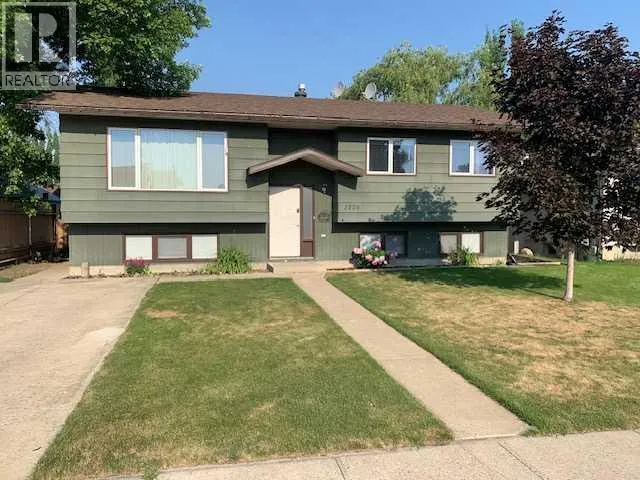 2120 10 Street, Coaldale, Alberta T1M1B6