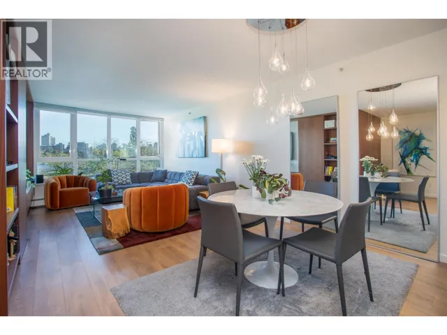 203 388 DRAKE STREET, Vancouver, British Columbia V6B6A8