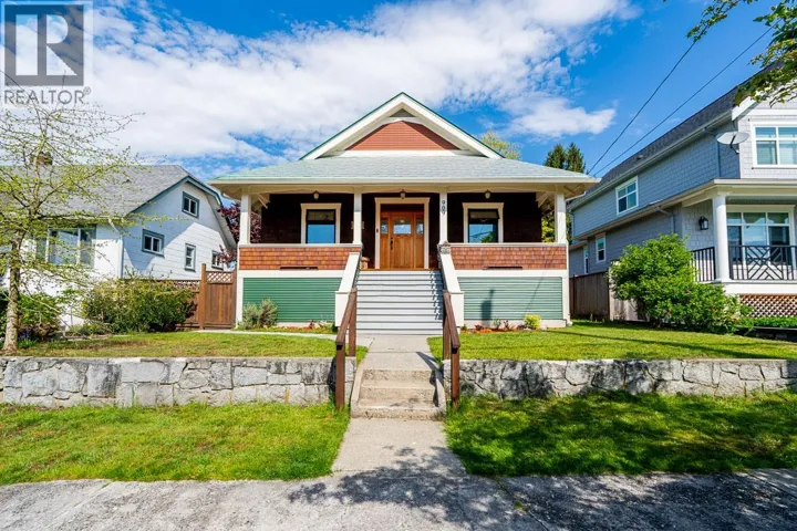 909 DUBLIN STREET, New Westminster, British Columbia V3M2Y5