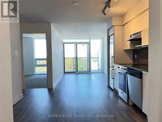 710 - 120 VARNA DRIVE, Toronto (Englemount-Lawrence), Ontario M6A0B3