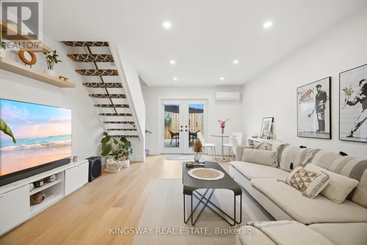251 ONTARIO STREET, Toronto (Moss Park), Ontario M5A2V6