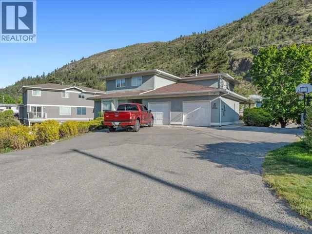 2739 Riffington Place, West Kelowna, British Columbia V1Z3L1