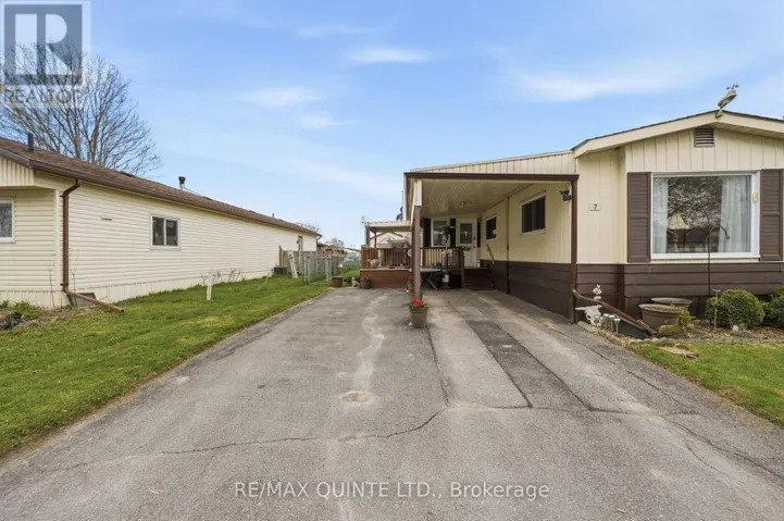 7 FINCH LANE, Quinte West (Sidney Ward), Ontario K8N4Z3