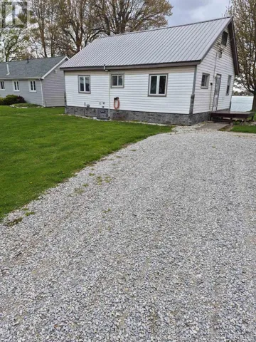 3053 ST CLAIR PARKWAY, St. Clair, Ontario N0P2H0