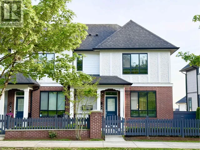 18 3500 BURKE VILLAGE PROMENADE, Vancouver, British Columbia V3E0N2