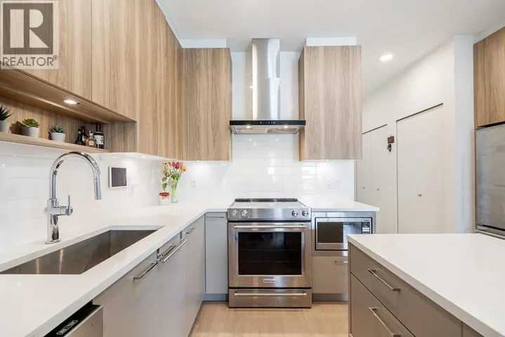 207 7599 15TH STREET, Burnaby, British Columbia V3N0H9