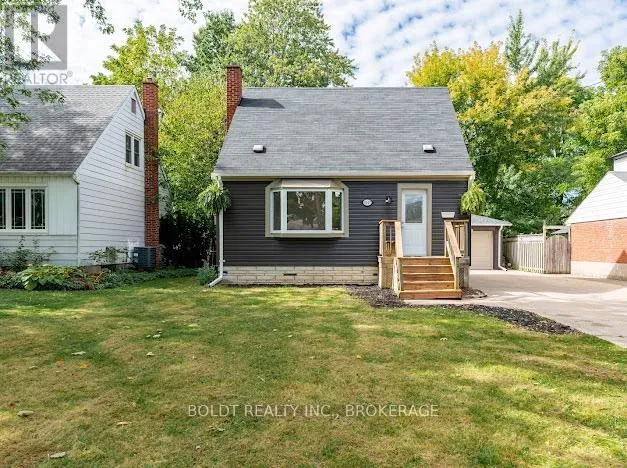 3047 SAINT PATRICK AVENUE, Niagara Falls (Stamford), Ontario L2J2M7