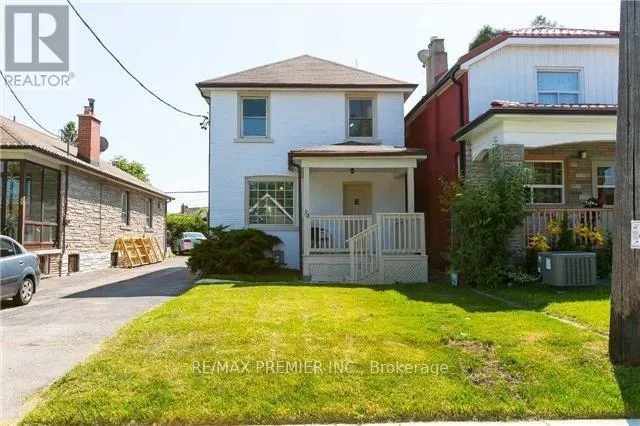 2 - 34 BROWNVILLE AVENUE, Toronto (Mount Dennis), Ontario M6N4L3