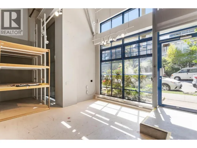 106 237 E 4TH AVENUE, Vancouver, British Columbia V5T4R4