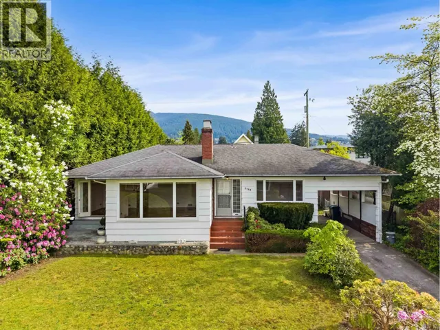 2762 NEWMARKET DRIVE, North Vancouver, British Columbia V7R2T4