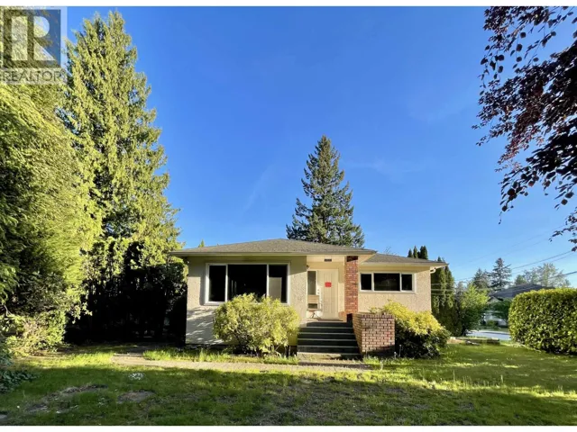 2000 AUSTIN AVENUE, Coquitlam, British Columbia V3K3R6
