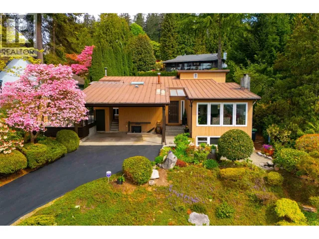 2563 ASHURST AVENUE, Coquitlam, British Columbia V3K5T7