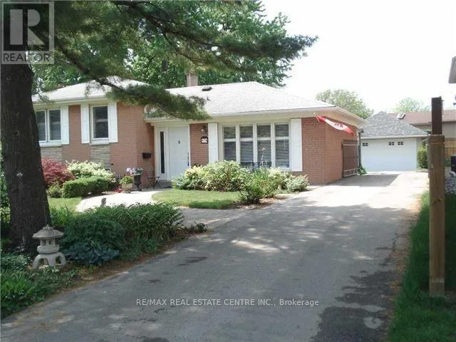 578 STONECLIFFE ROAD, Oakville (WO West), Ontario L6L4N9