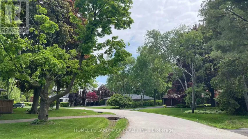 1556 CRESTVIEW AVENUE, Mississauga (Mineola), Ontario L5G3P6