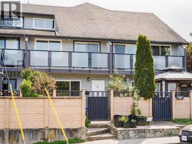 4 740 Wilson St, Victoria, British Columbia V9A3H2