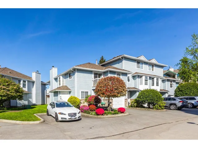 4 13919 70 AVENUE, Surrey, British Columbia V3W0A1