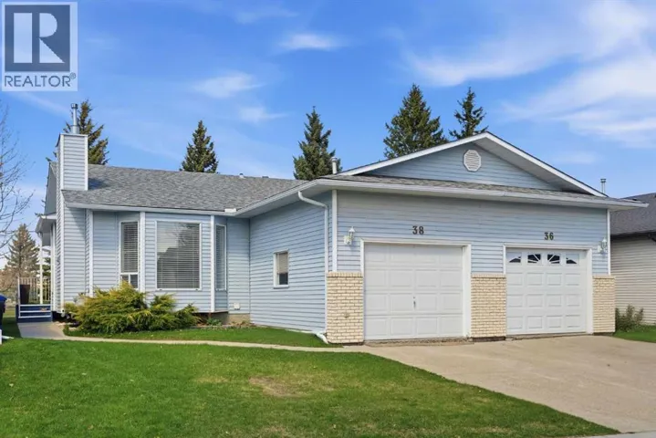38 Woodside Close, Airdrie, Alberta T4B2C8