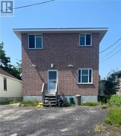 39 Tuddenham, Sudbury, Ontario P3C3G2