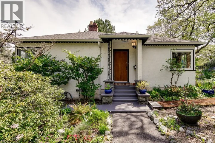 4035 Saanich Rd, Saanich, British Columbia V8X1Z2