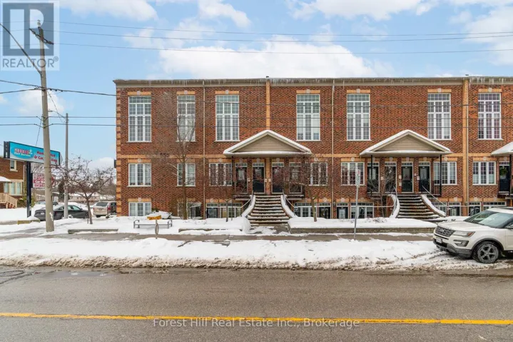 104 - 555 KING STREET E, Kitchener, Ontario N2G2L9