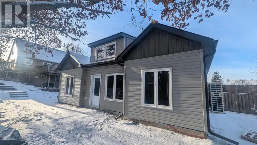 88 CODRINGTON STREET, Barrie (Codrington), Ontario L4M1R5